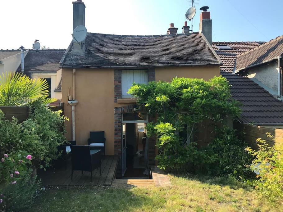 Maisonnette Le Long Du Loing Episy Esterno foto